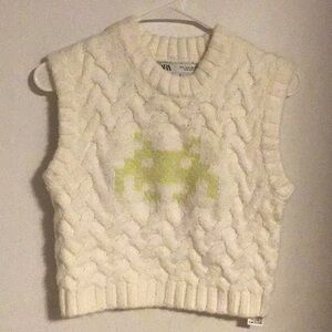 Zara Limited Edition Taito Sweater Vest. Size S